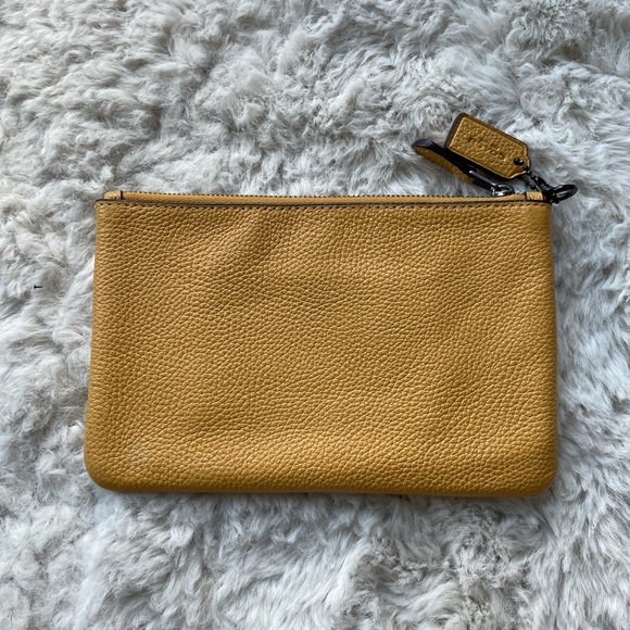 NWT Coach Small Wristlet Honeycomb - Picture 5 of 5